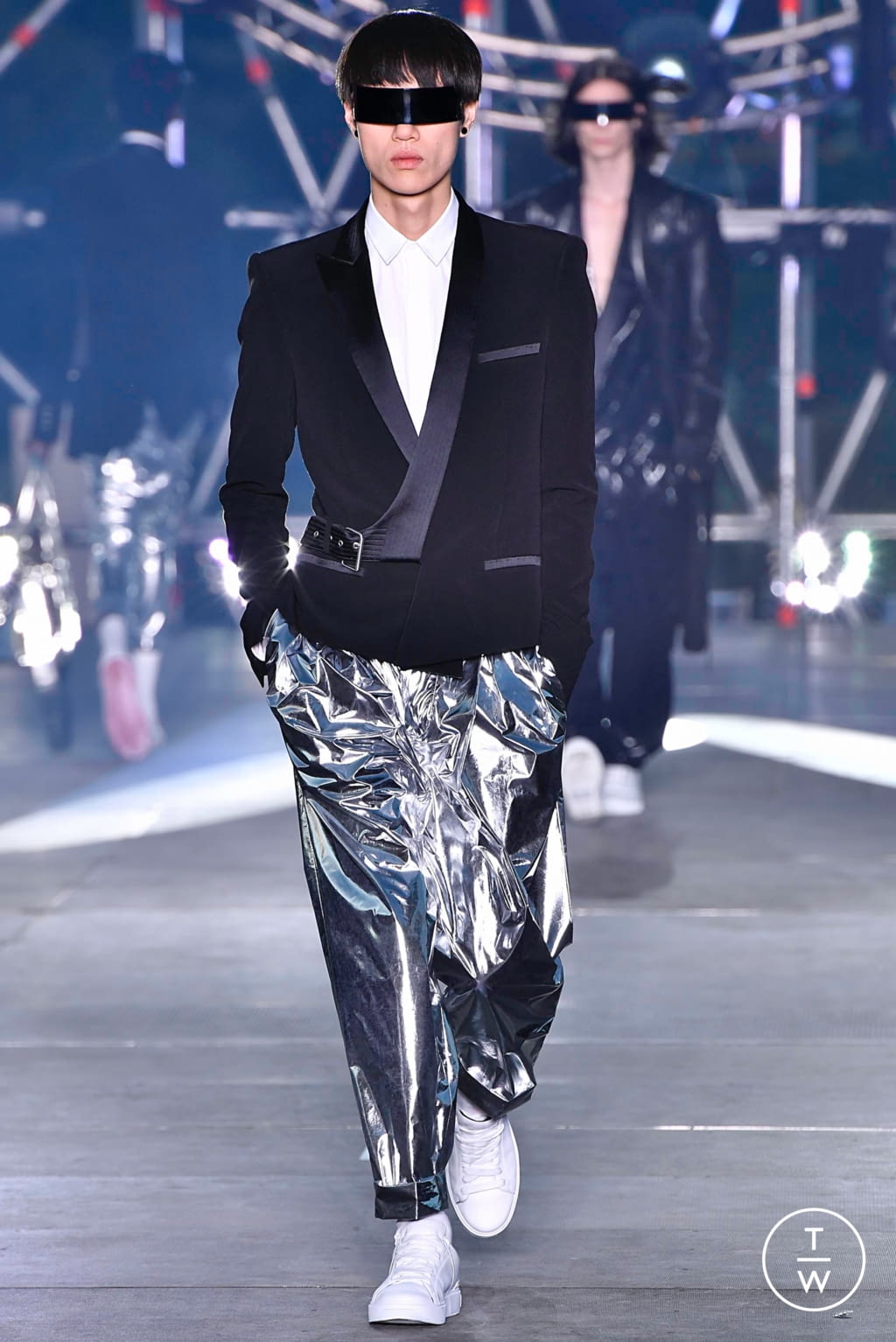 Fashion Week Paris Spring/Summer 2020 look 82 from the Balmain collection menswear