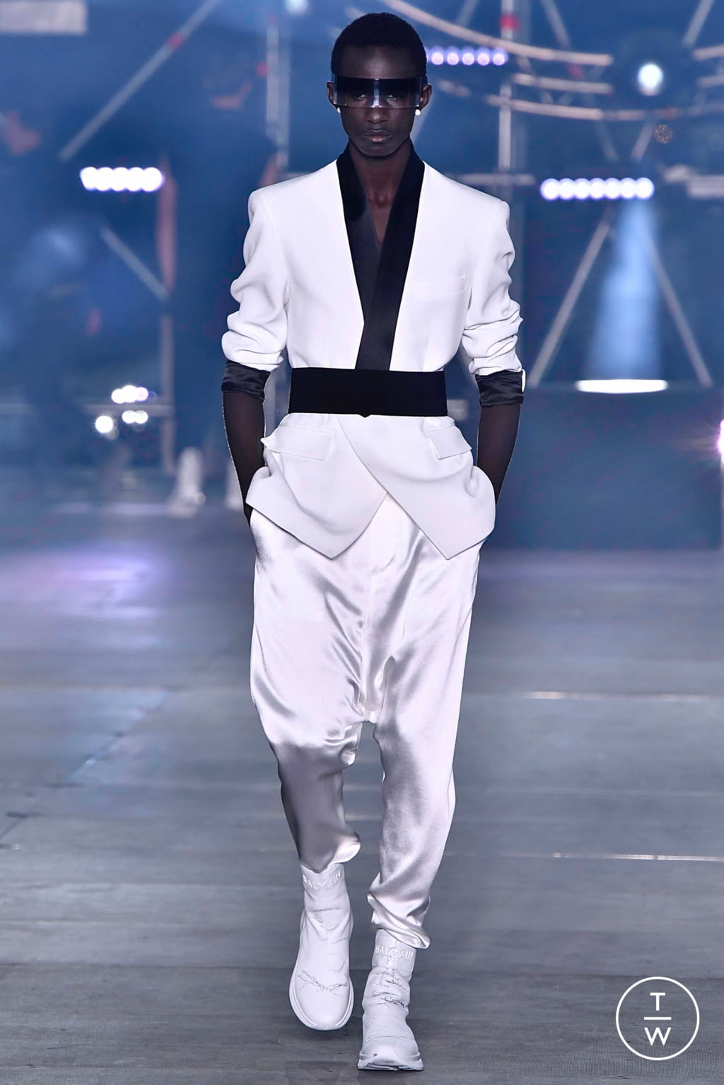Fashion Week Paris Spring/Summer 2020 look 101 from the Balmain collection 男装