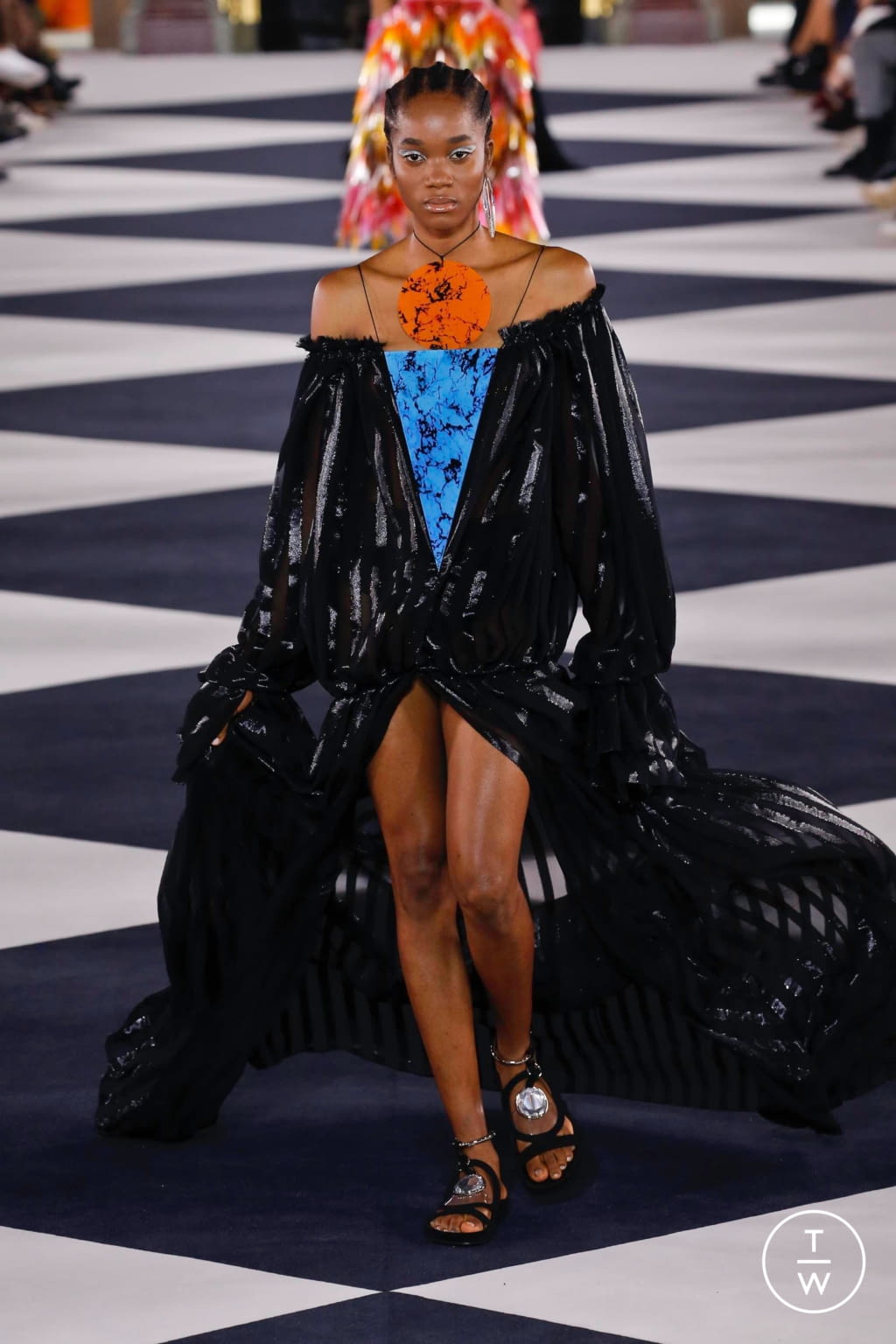 Fashion Week Paris Spring/Summer 2020 look 72 from the Balmain collection womenswear