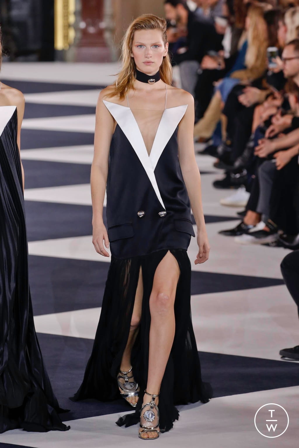 Fashion Week Paris Spring/Summer 2020 look 105 de la collection Balmain womenswear