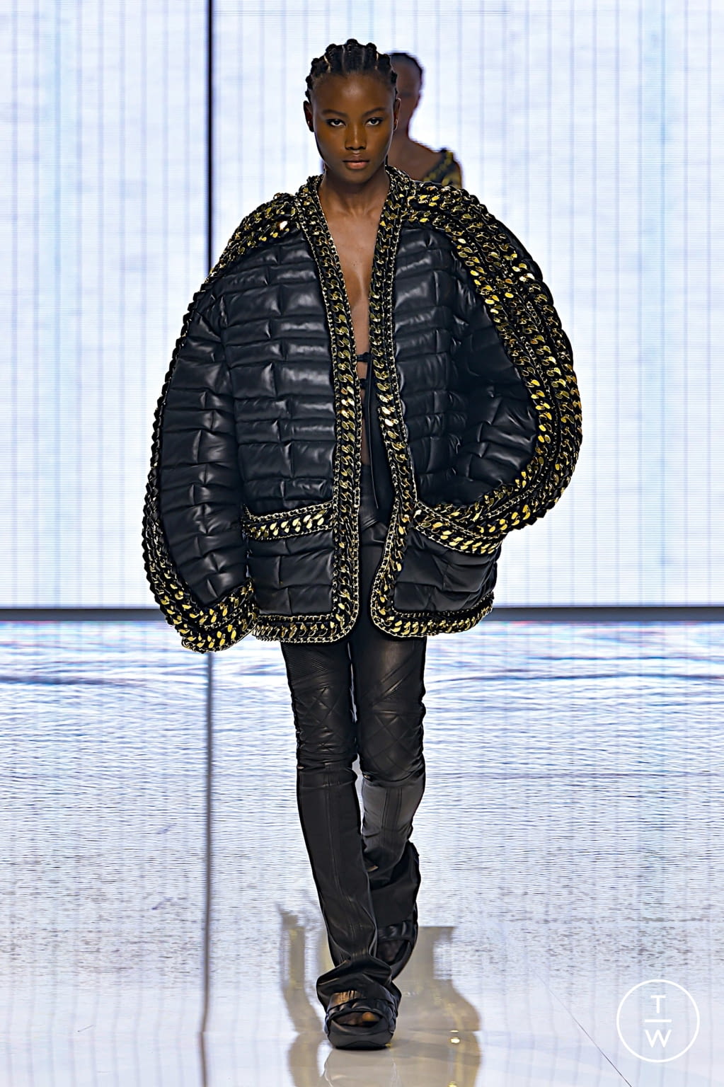 Fashion Week Paris Spring/Summer 2022 look 71 from the Balmain collection 女装