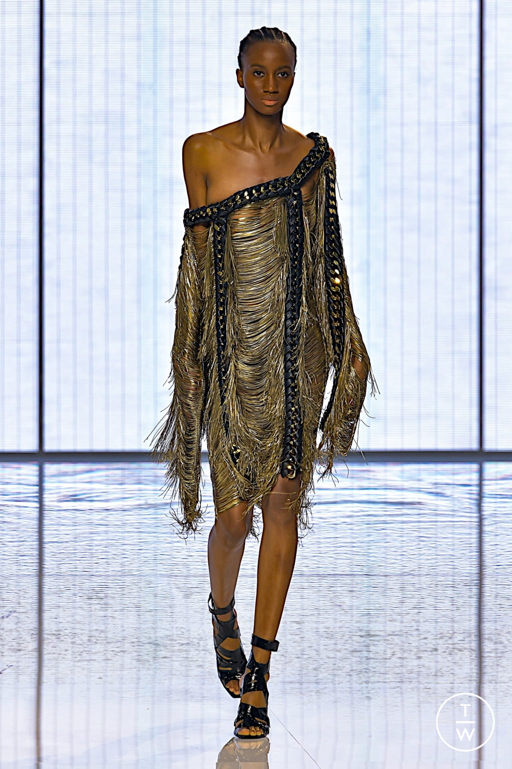 Fashion Week Paris Spring/Summer 2022 look 72 from the Balmain collection 女装