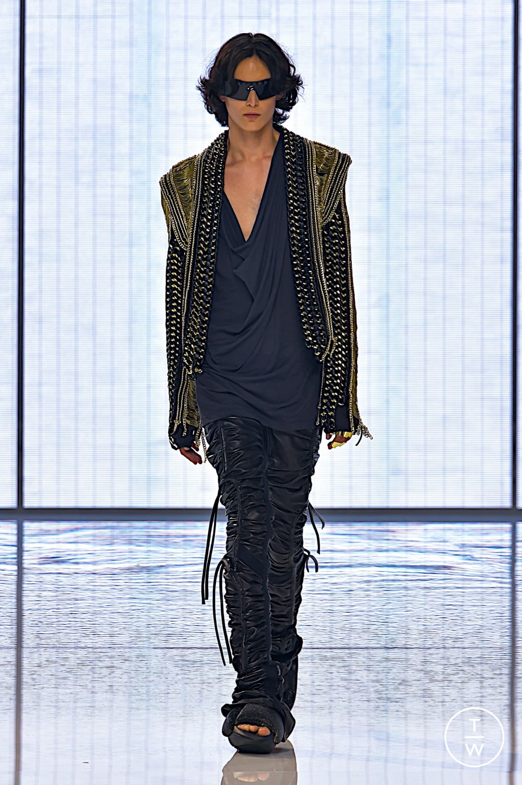 Fashion Week Paris Spring/Summer 2022 look 73 from the Balmain collection 女装