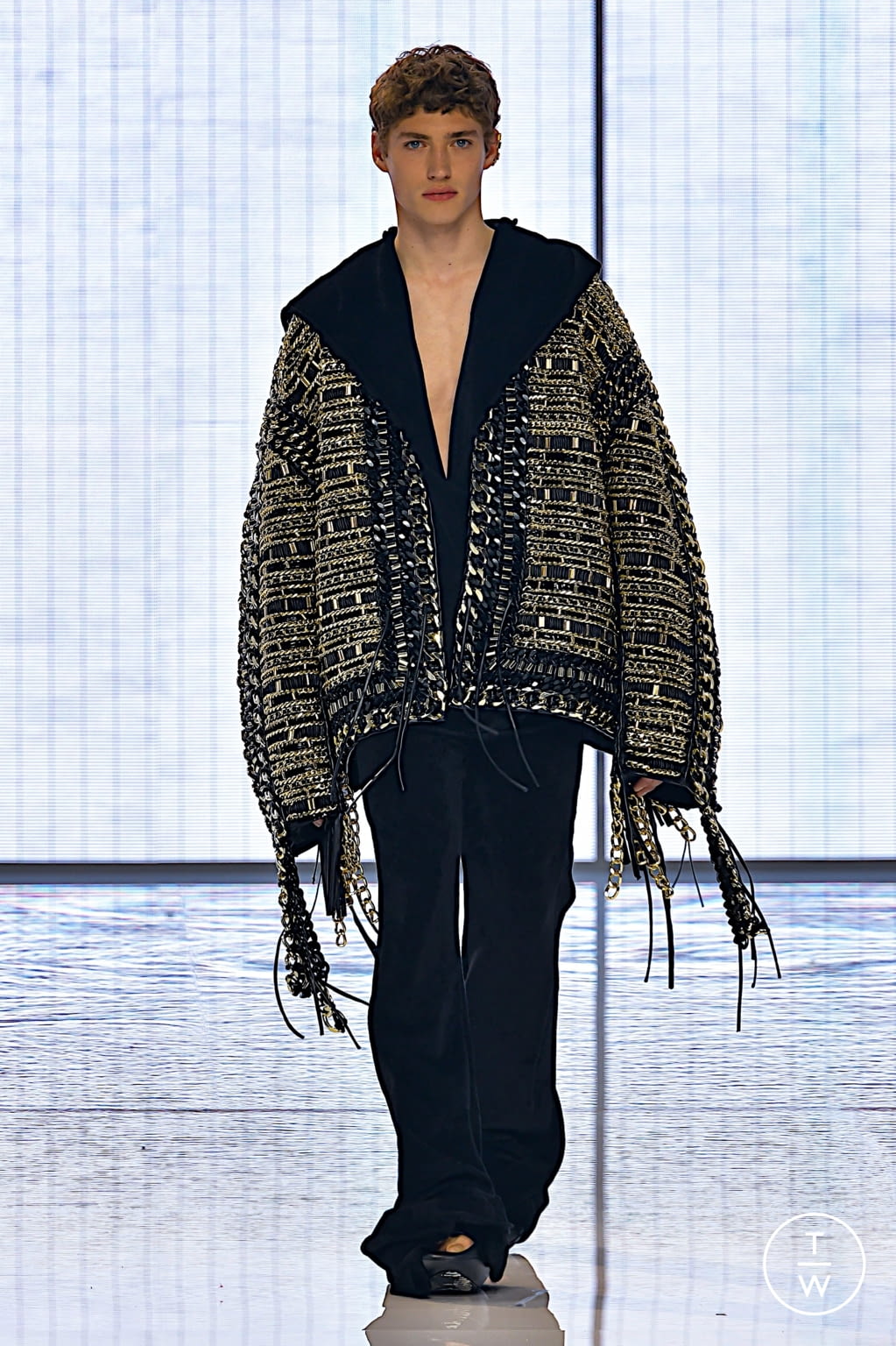 Fashion Week Paris Spring/Summer 2022 look 75 from the Balmain collection 女装