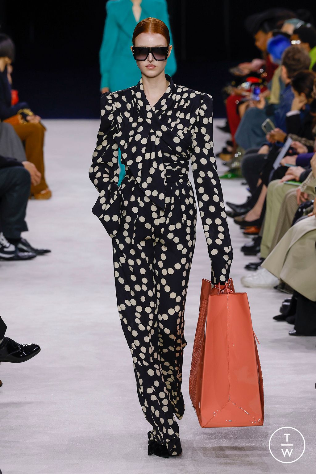 Fashion Week Paris Fall/Winter 2023 look 19 de la collection Balmain womenswear