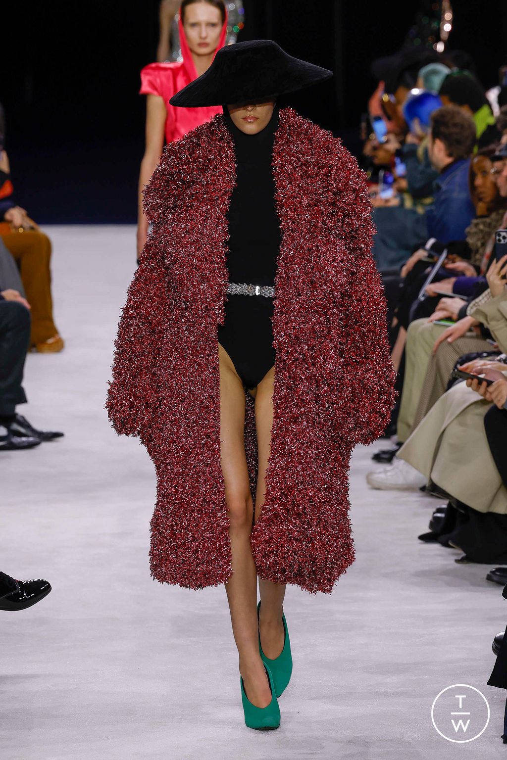Fashion Week Paris Fall/Winter 2023 look 30 from the Balmain collection womenswear