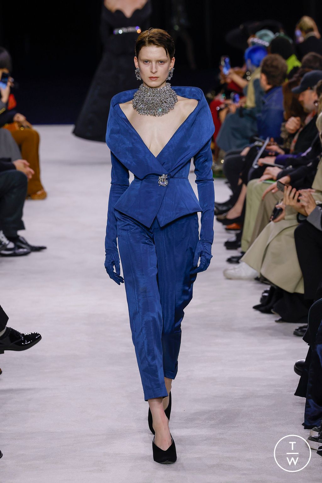 Fashion Week Paris Fall/Winter 2023 look 37 from the Balmain collection womenswear