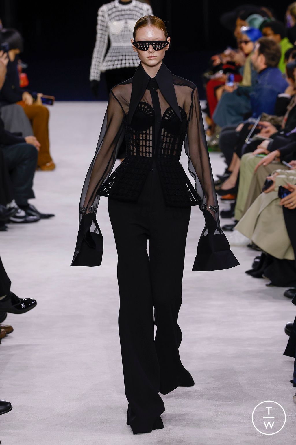 Fashion Week Paris Fall/Winter 2023 look 42 from the Balmain collection womenswear