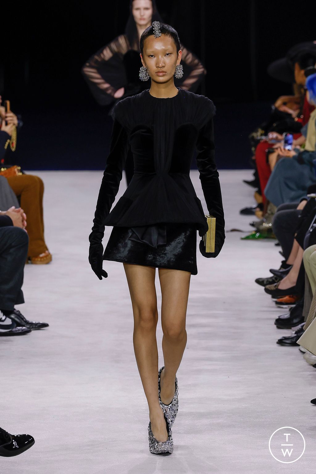 Fashion Week Paris Fall/Winter 2023 look 47 de la collection Balmain womenswear