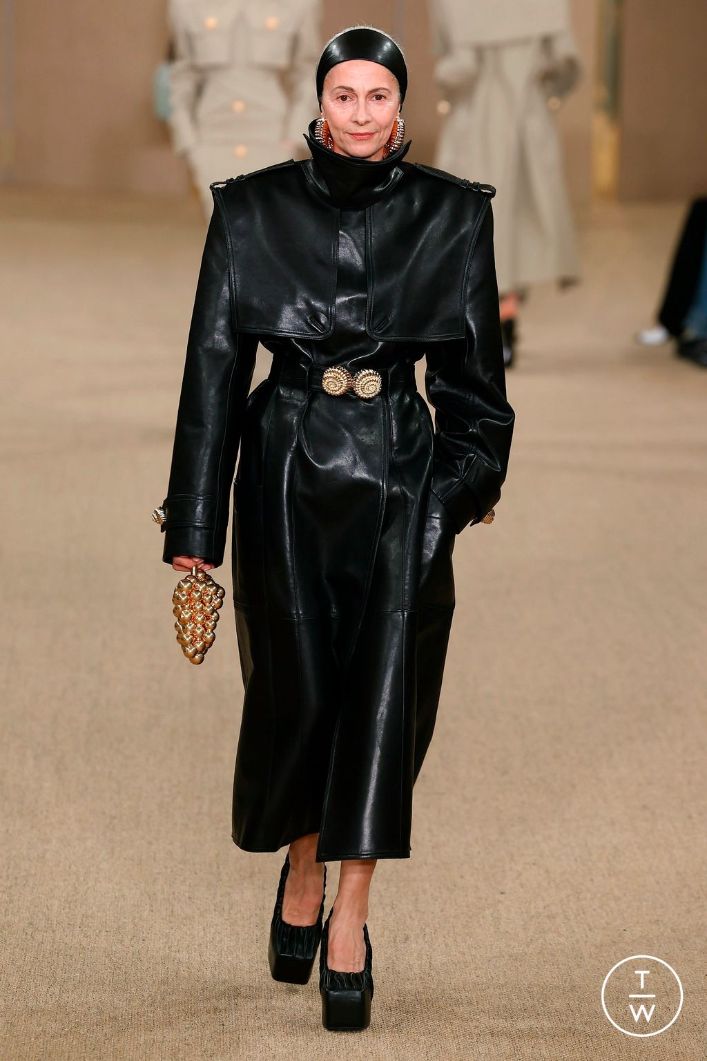 Fashion Week Paris Fall/Winter 2024 look 3 from the Balmain collection 女装