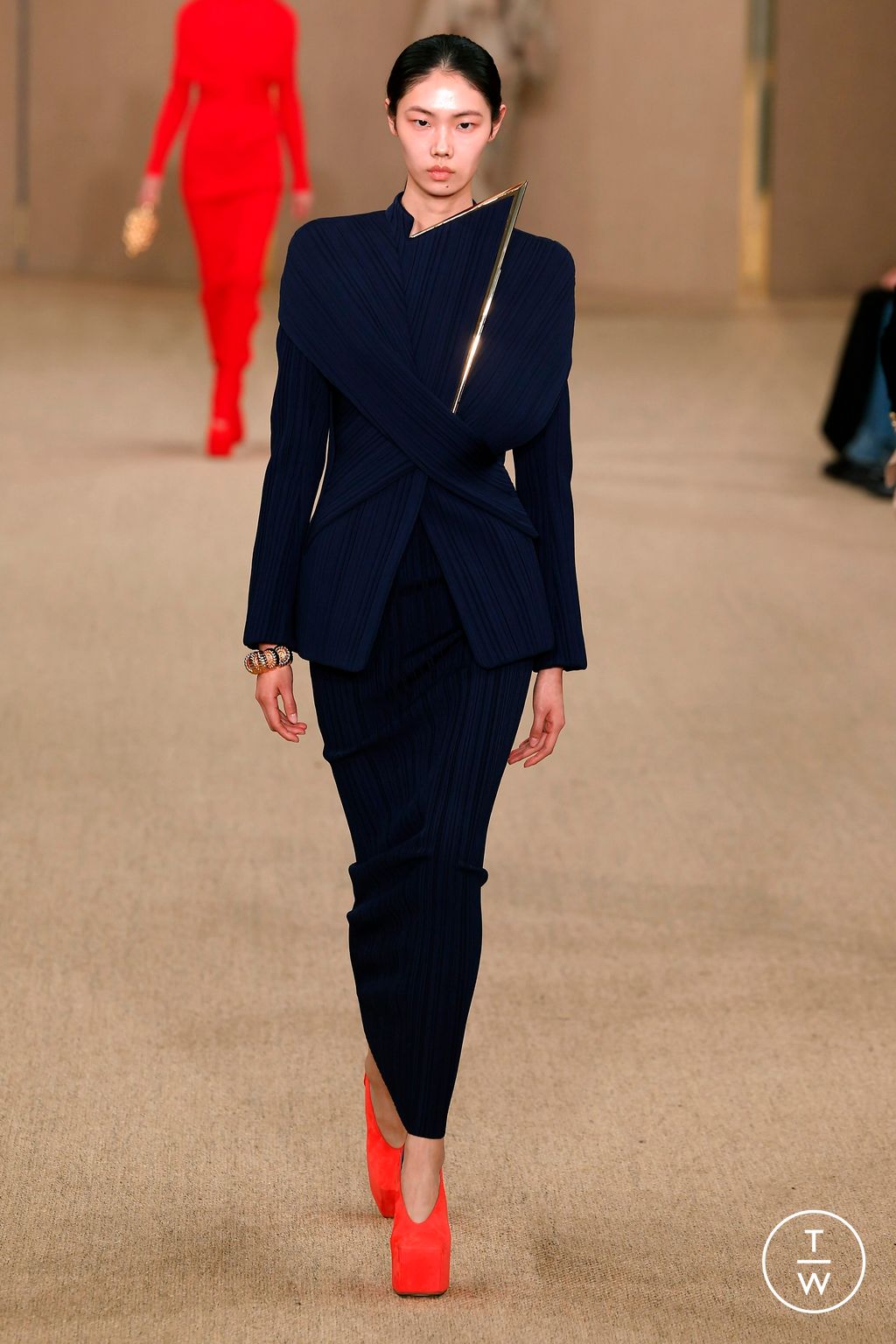 Fashion Week Paris Fall/Winter 2024 look 21 de la collection Balmain womenswear