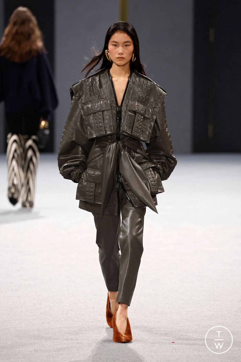 Fashion Week Paris Fall/Winter 2025 look 27 from the Balmain collection womenswear