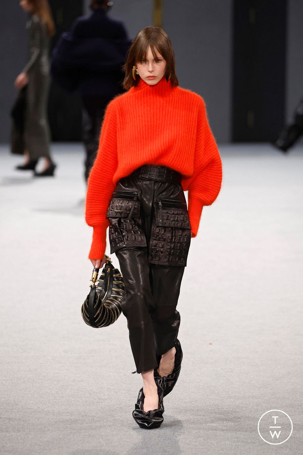 Fashion Week Paris Fall/Winter 2025 look 29 from the Balmain collection womenswear