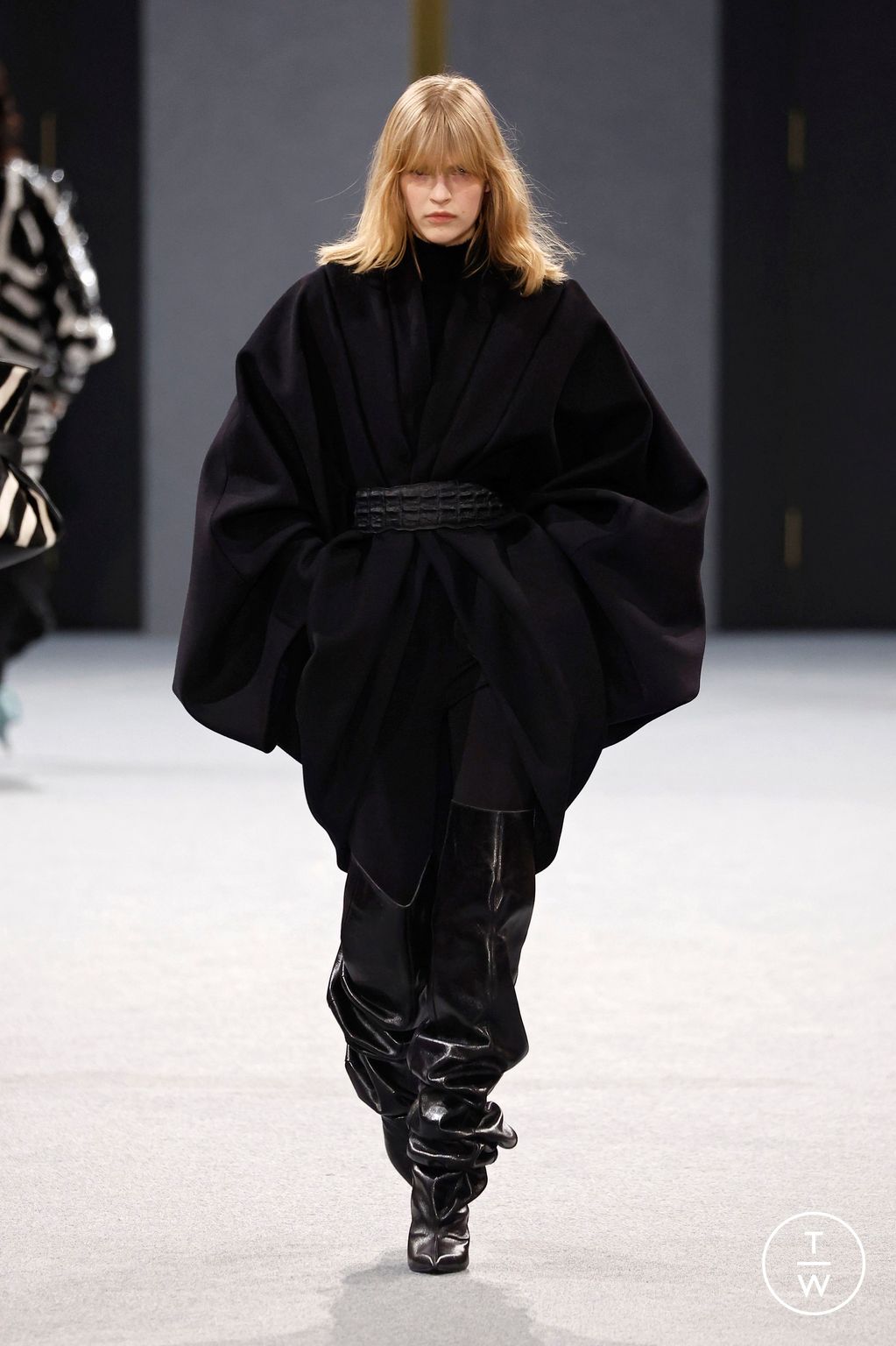 Fashion Week Paris Fall/Winter 2025 look 45 from the Balmain collection womenswear