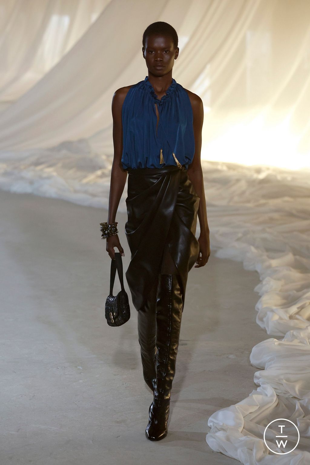 Fashion Week Paris Fall/Winter 2026 look 6 from the Balmain collection womenswear