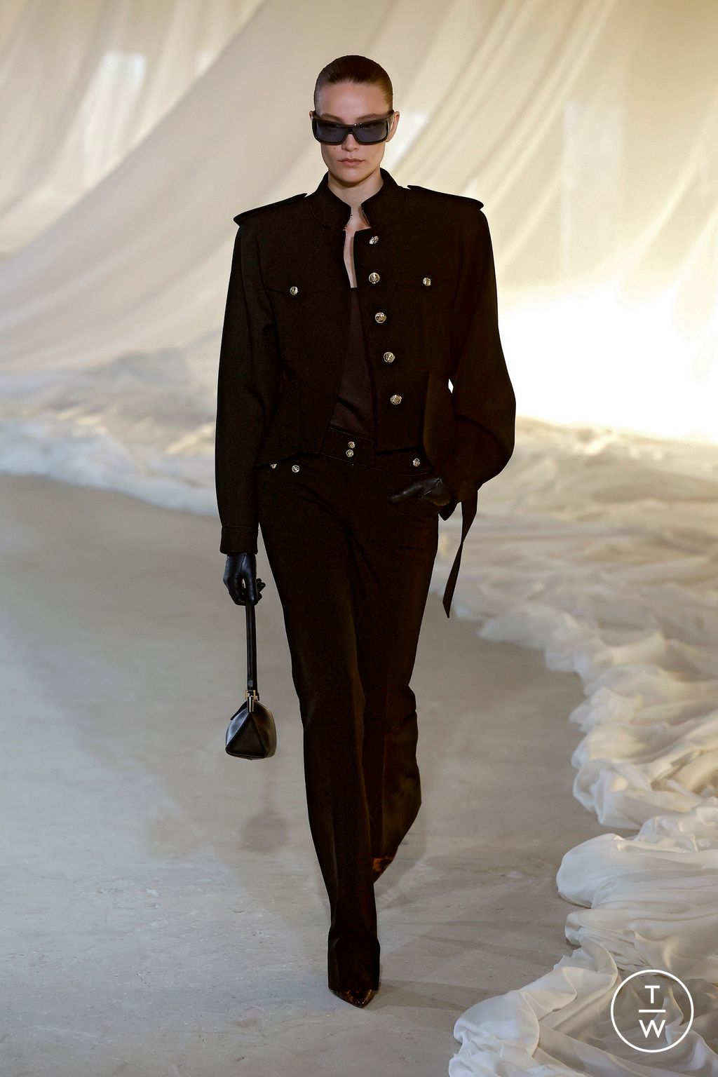 Fashion Week Paris Fall/Winter 2026 look 7 from the Balmain collection womenswear