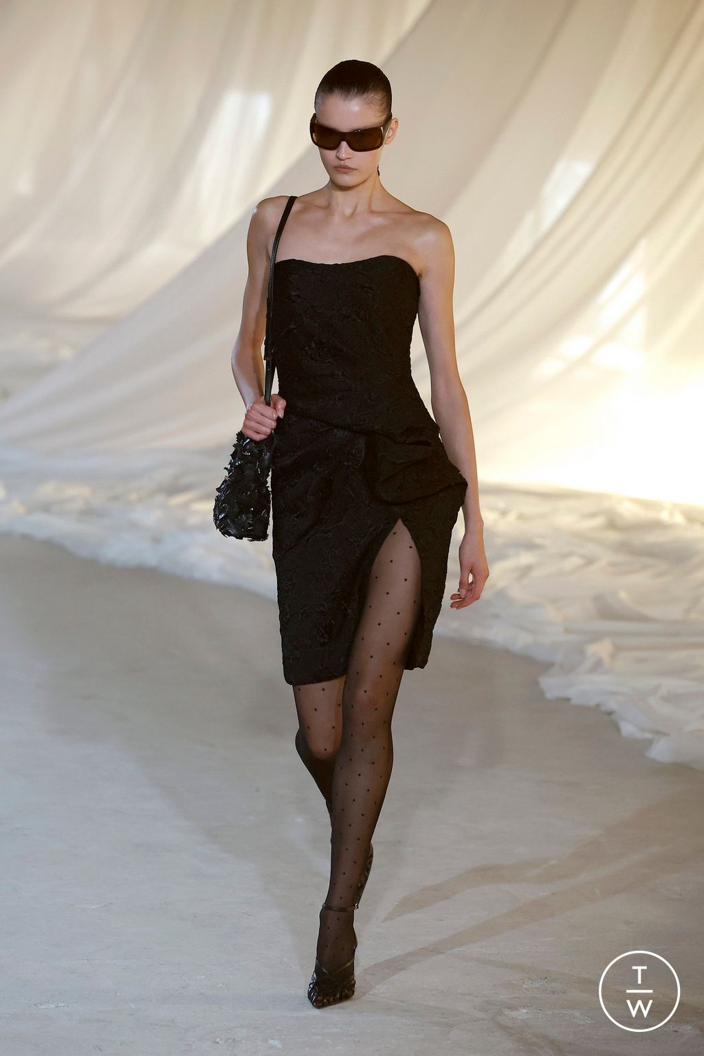 Fashion Week Paris Fall/Winter 2026 look 10 de la collection Balmain womenswear