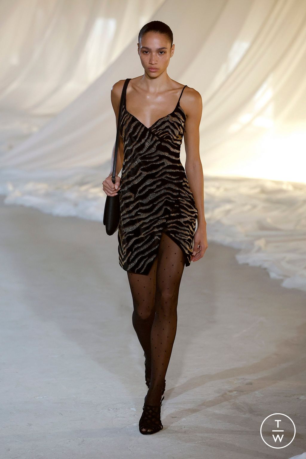 Fashion Week Paris Fall/Winter 2026 look 28 from the Balmain collection 女装