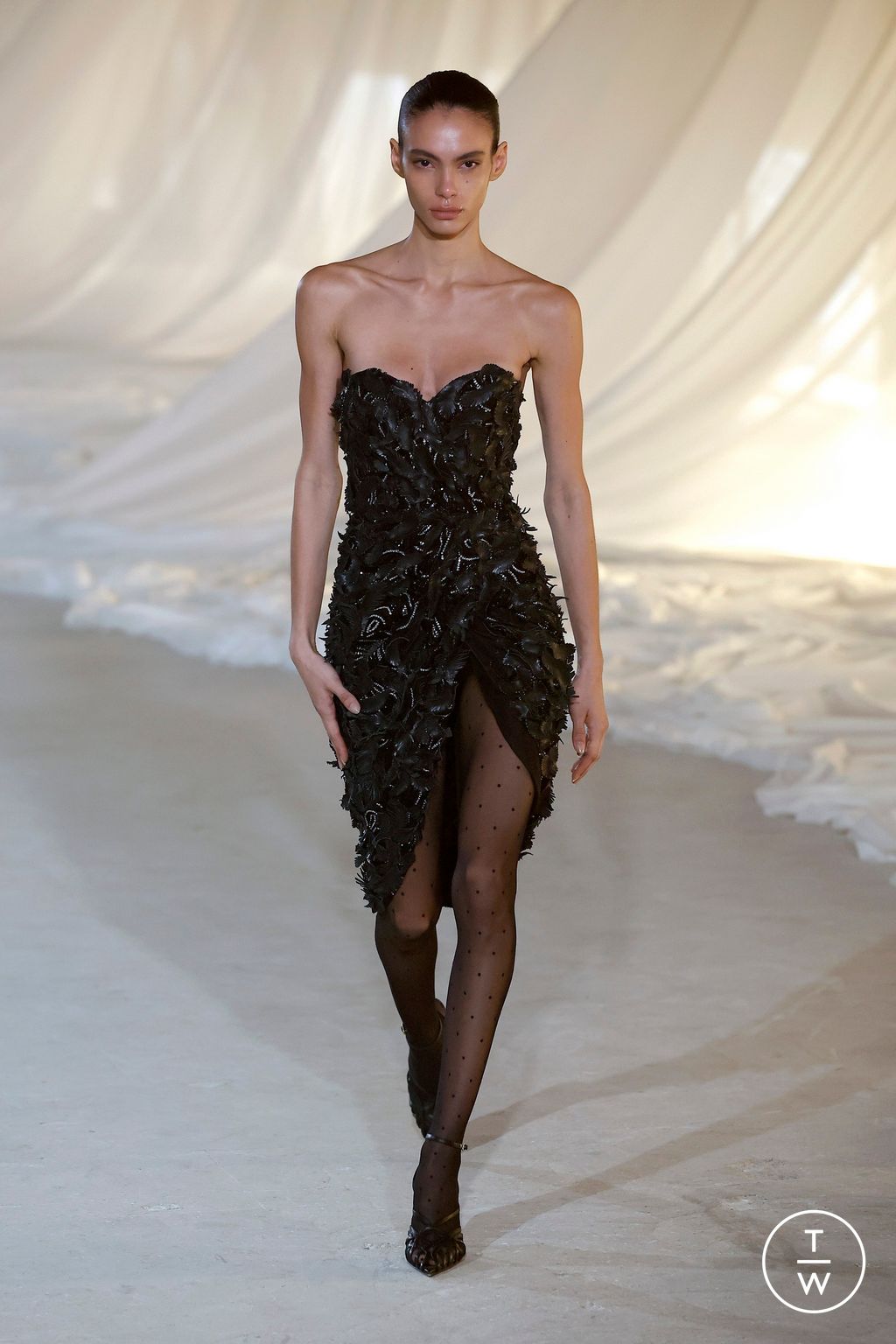 Fashion Week Paris Fall/Winter 2026 look 46 from the Balmain collection 女装