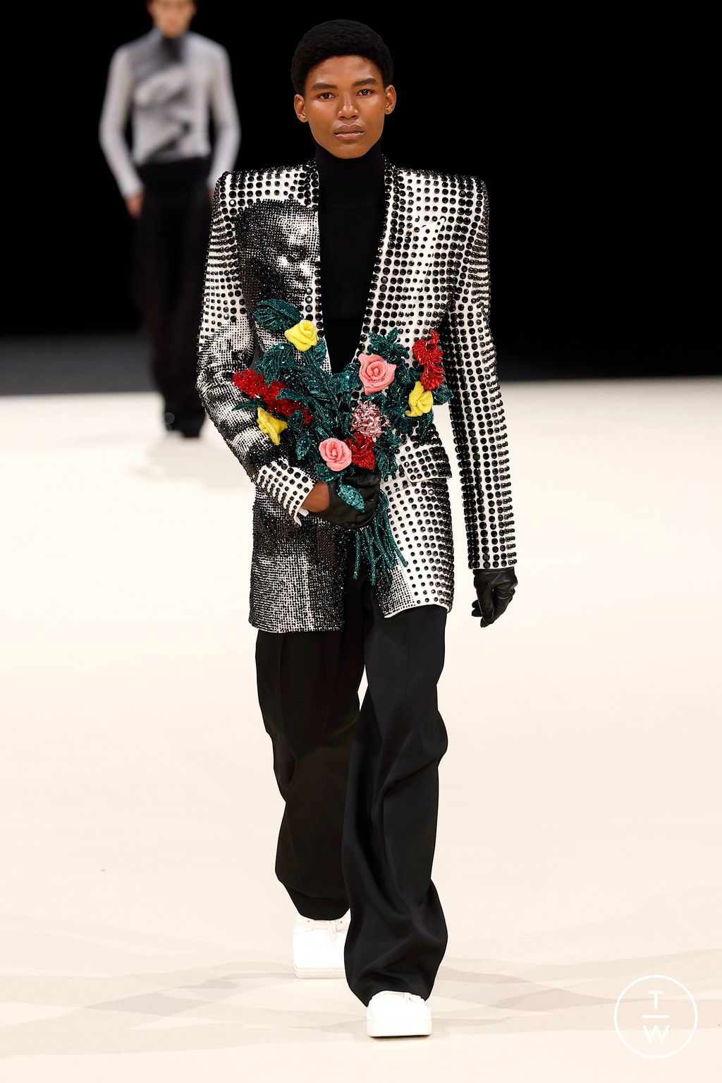 Fashion Week Paris Fall/Winter 2024 look 14 de la collection Balmain menswear