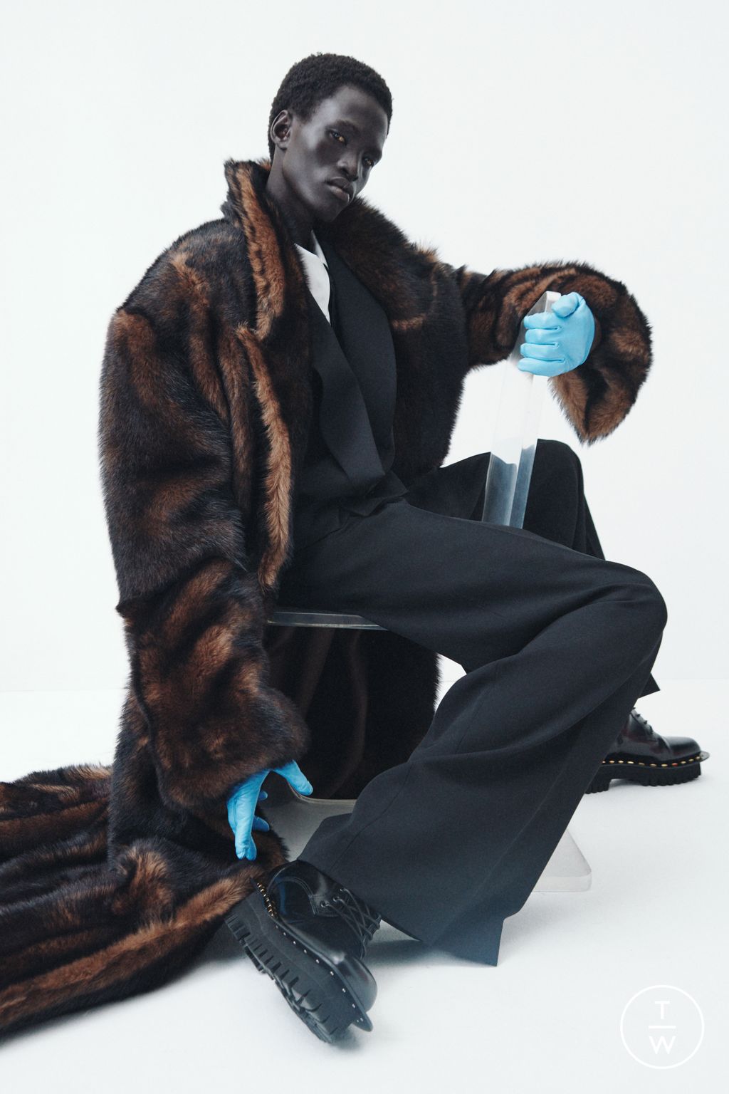 Fashion Week Paris Resort 2026 look 3 from the Balmain collection menswear