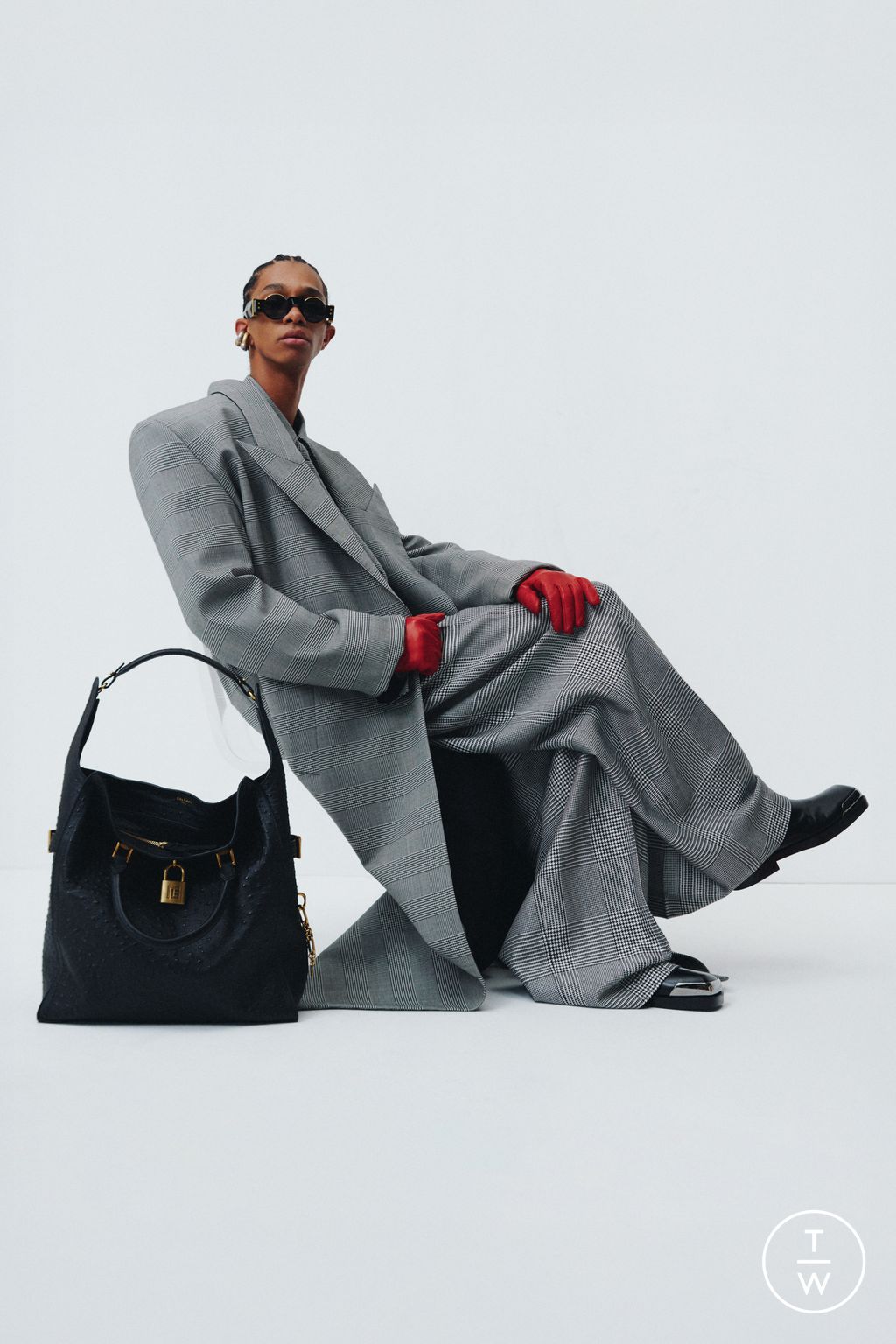 Fashion Week Paris Resort 2026 look 12 de la collection Balmain menswear