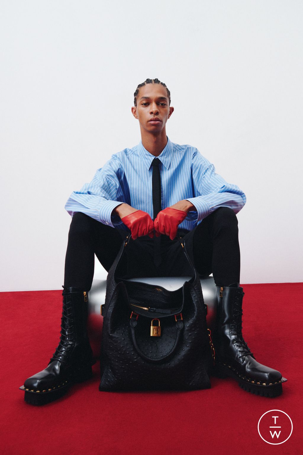 Fashion Week Paris Resort 2026 look 18 de la collection Balmain menswear