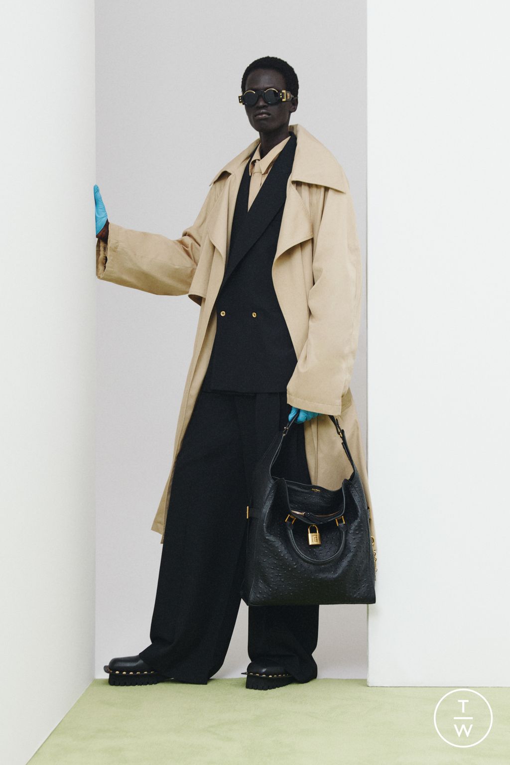 Fashion Week Paris Resort 2026 look 22 de la collection Balmain menswear