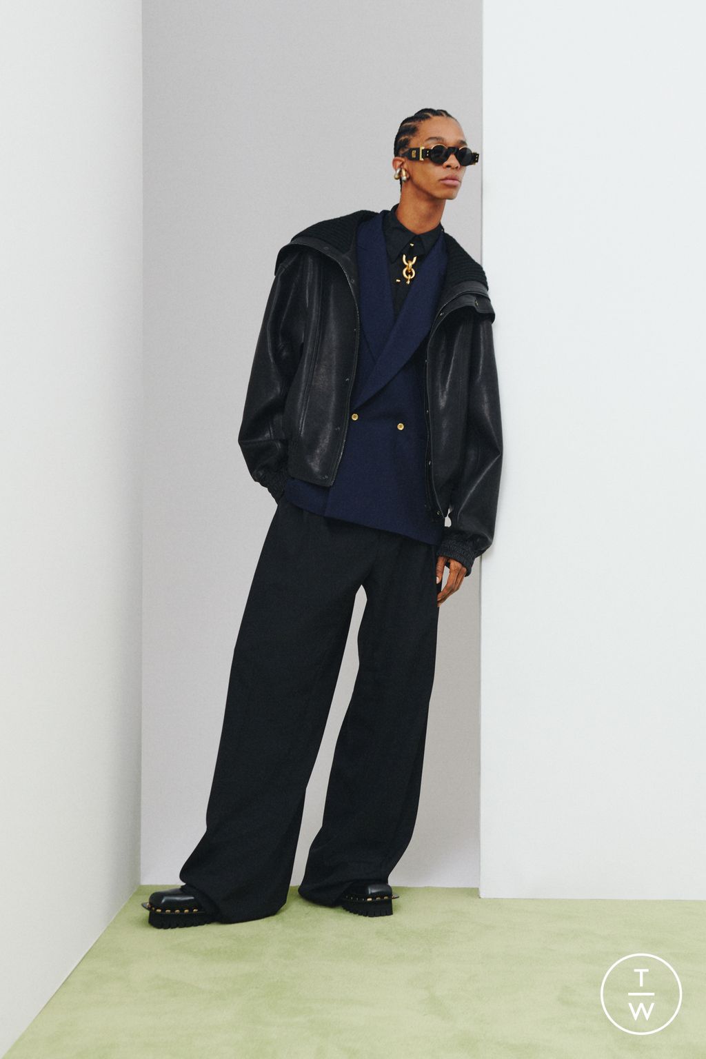 Fashion Week Paris Resort 2026 look 27 de la collection Balmain menswear