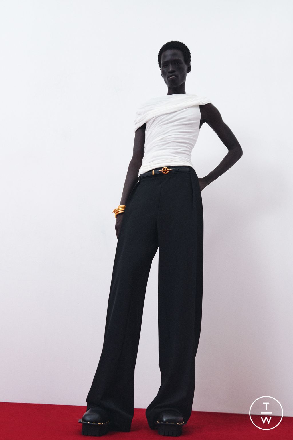 Fashion Week Paris Resort 2026 look 31 de la collection Balmain menswear