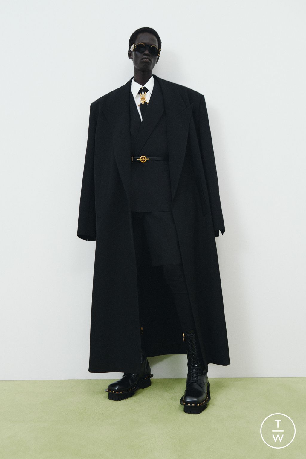 Fashion Week Paris Resort 2026 look 33 de la collection Balmain menswear