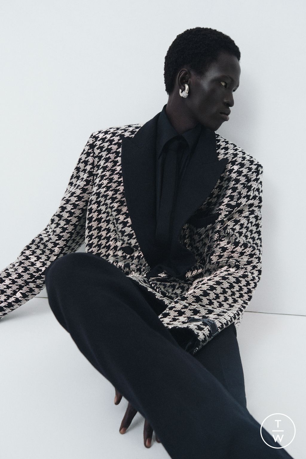 Fashion Week Paris Resort 2026 look 35 de la collection Balmain menswear