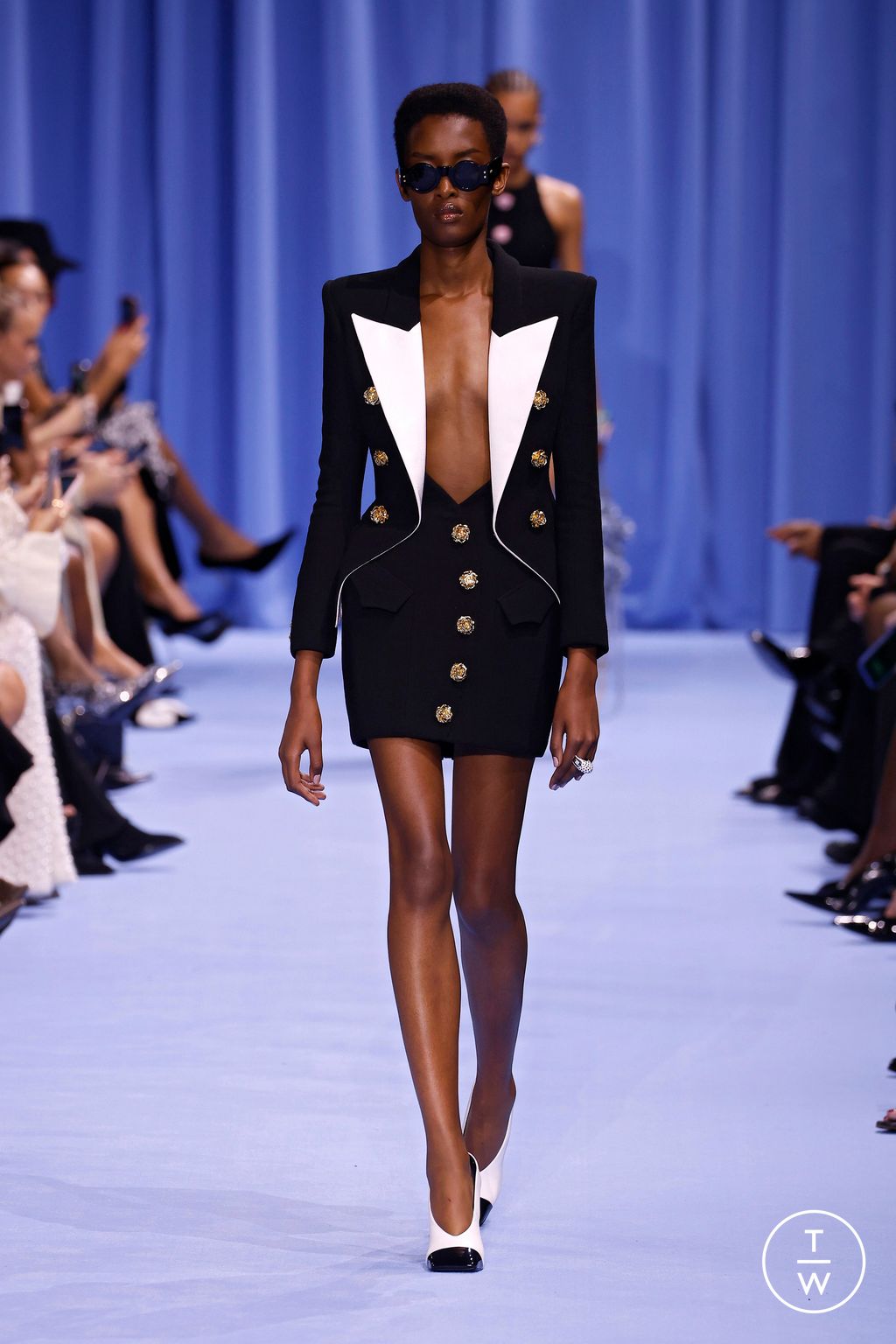 Fashion Week Paris Spring/Summer 2024 look 1 from the Balmain collection 女装