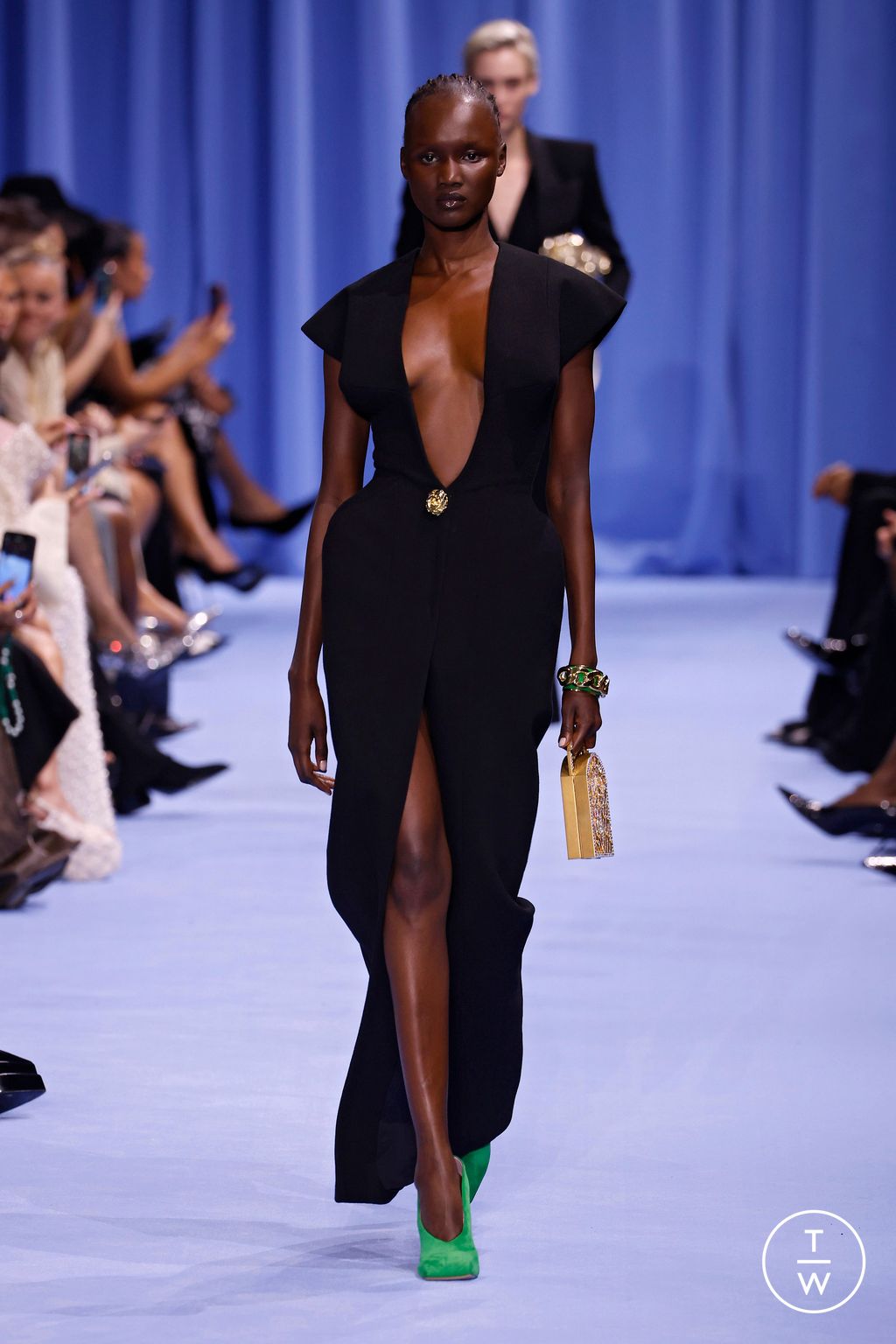 Fashion Week Paris Spring/Summer 2024 look 4 from the Balmain collection 女装