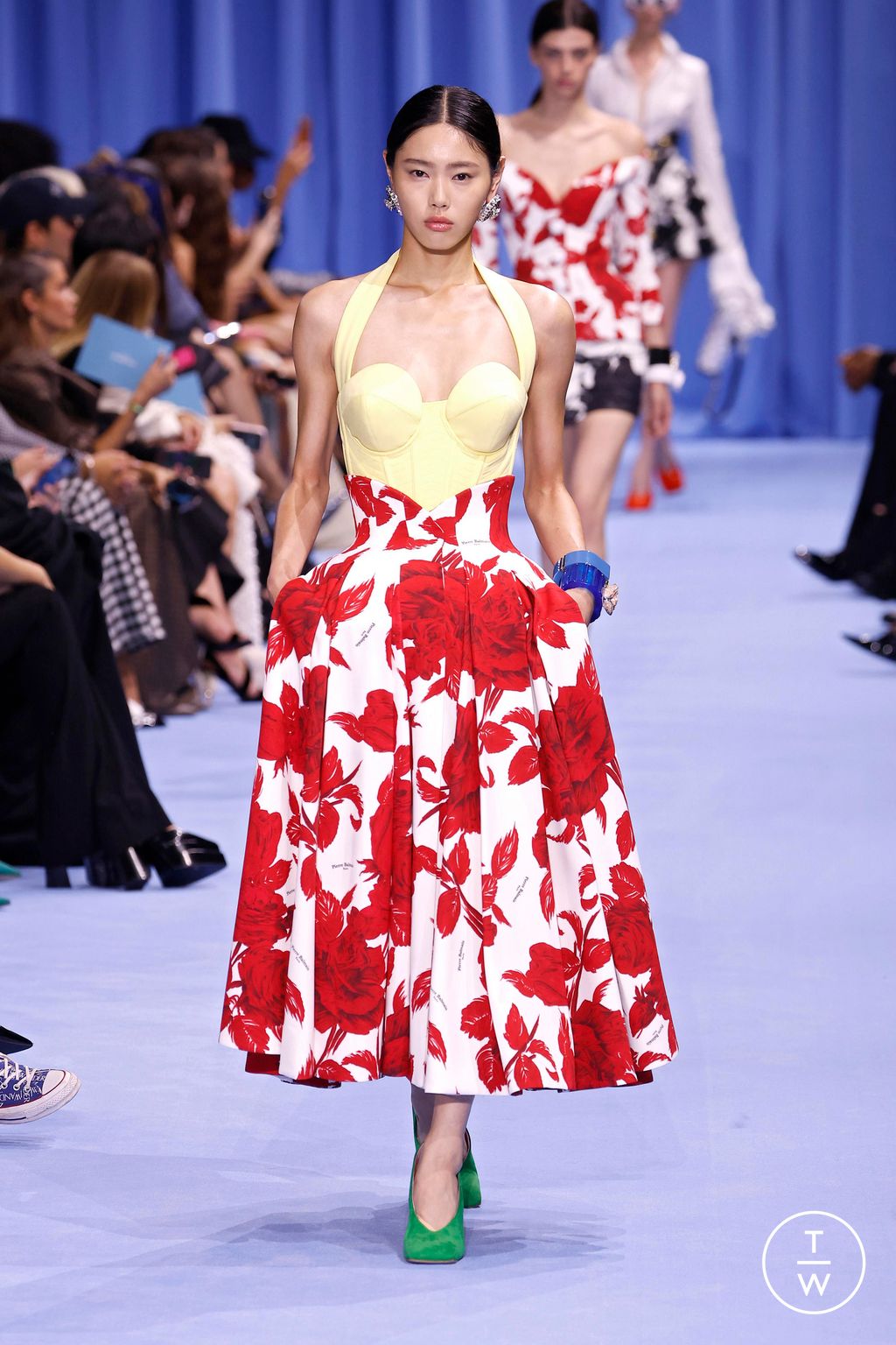 Fashion Week Paris Spring/Summer 2024 look 26 de la collection Balmain womenswear