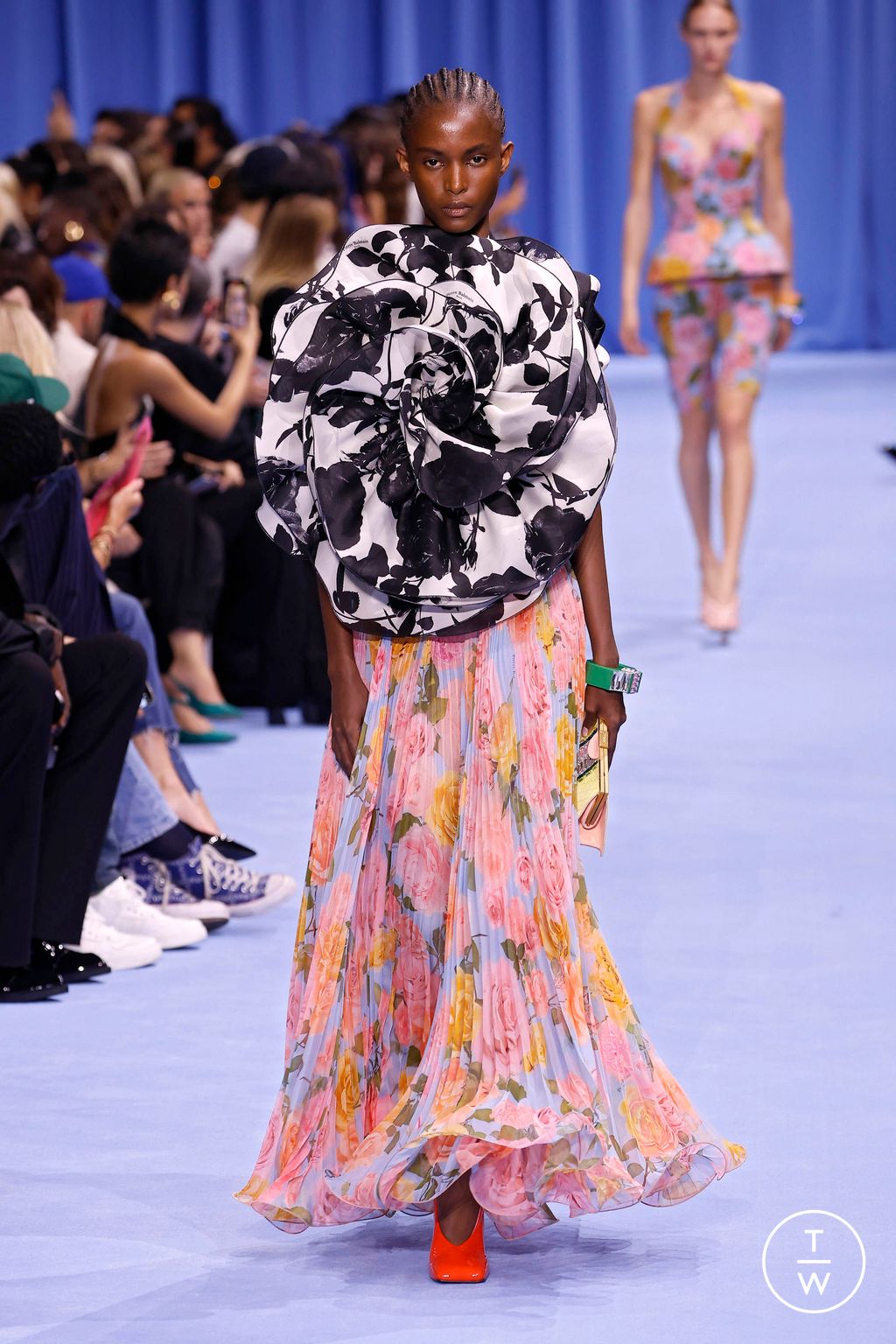 Fashion Week Paris Spring/Summer 2024 look 29 from the Balmain collection womenswear