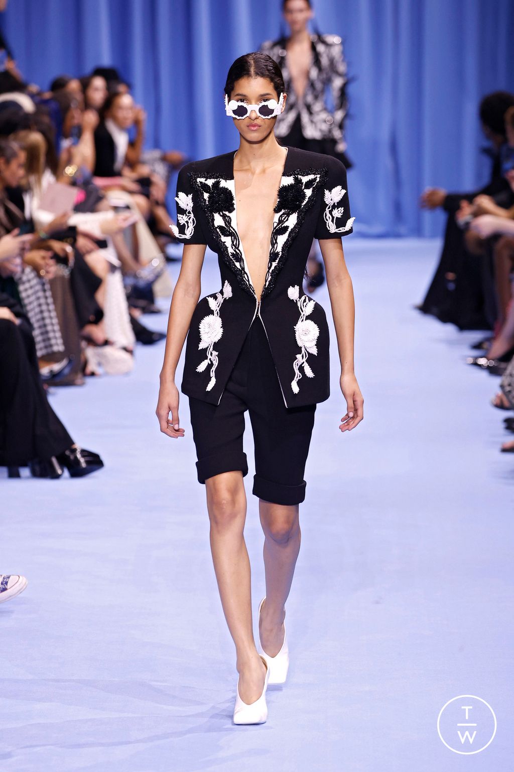 Fashion Week Paris Spring/Summer 2024 look 46 from the Balmain collection 女装