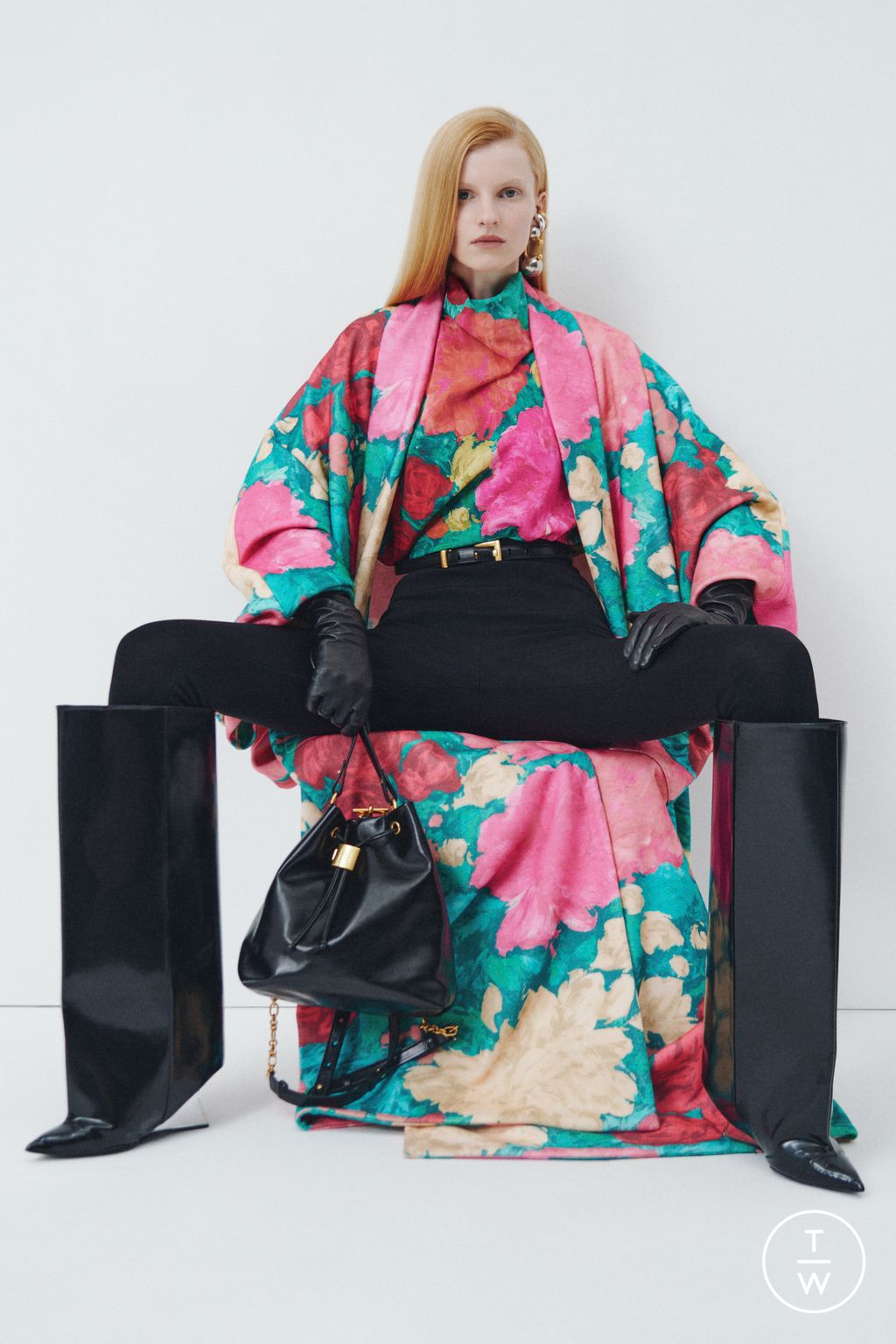Fashion Week Paris Resort 2026 look 15 from the Balmain collection 女装
