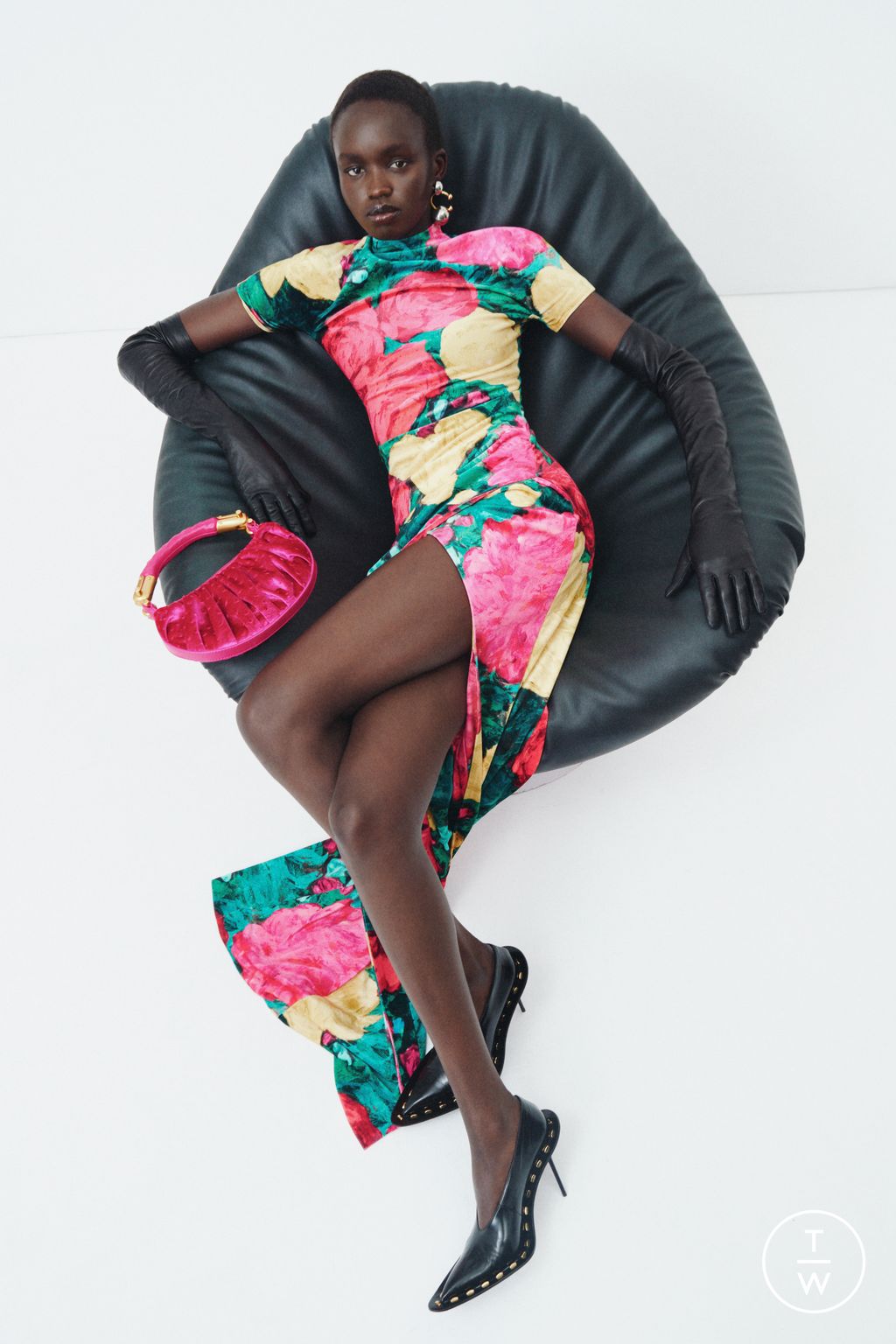 Fashion Week Paris Resort 2026 look 18 from the Balmain collection 女装