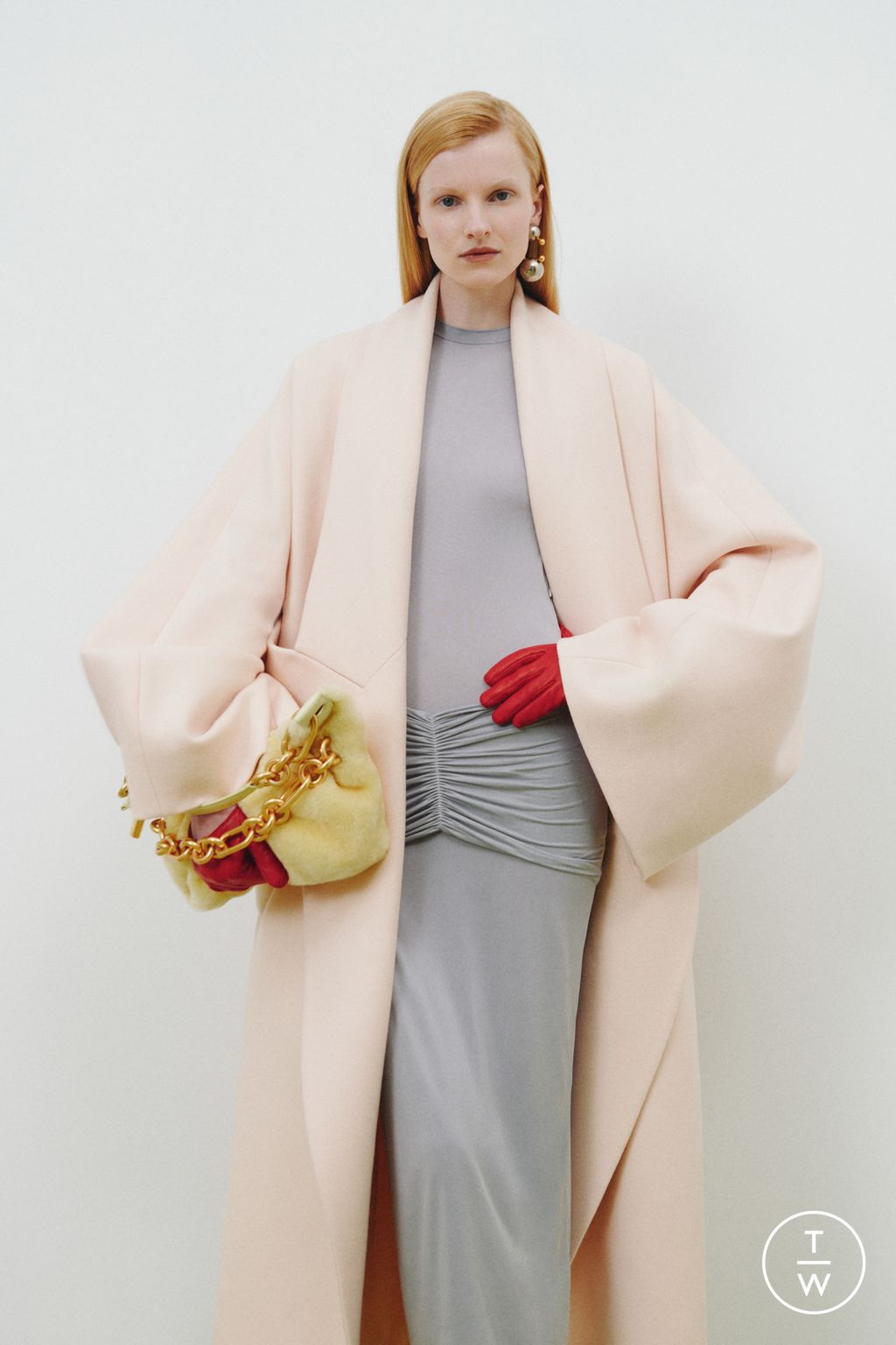 Fashion Week Paris Resort 2026 look 2 from the Balmain collection womenswear