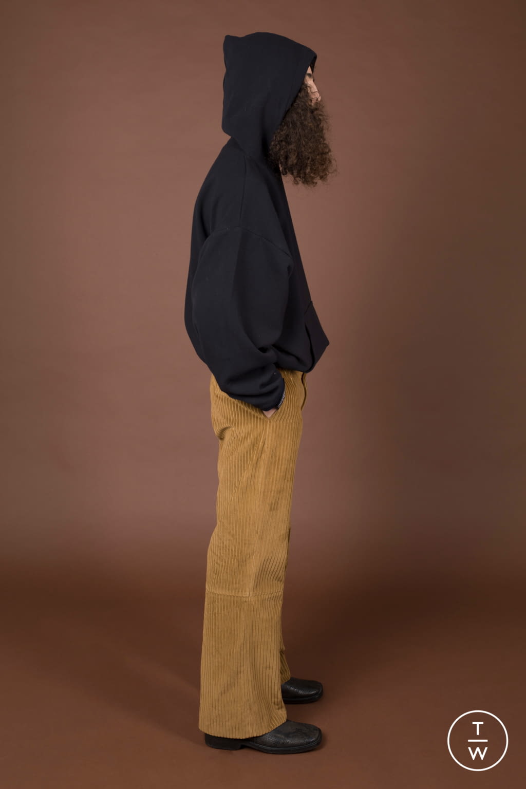 Fashion Week Paris Fall/Winter 2021 look 11 de la collection Basscoutur menswear