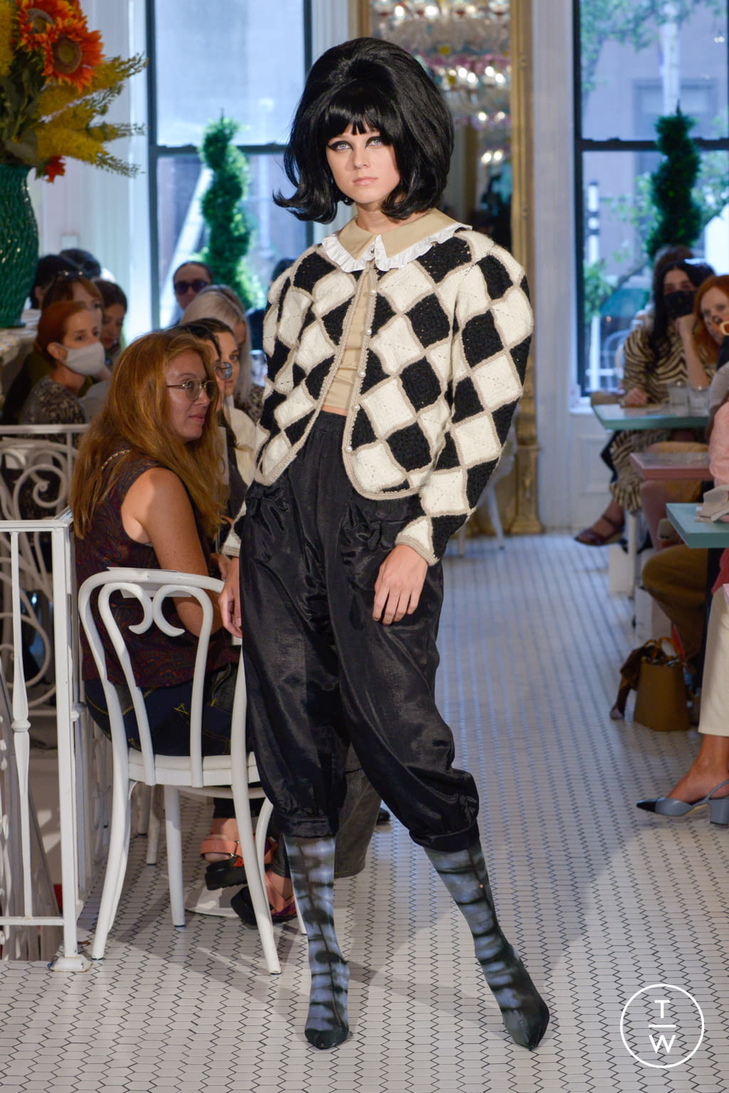 Fashion Week New York Spring/Summer 2022 look 15 from the Batsheva collection womenswear