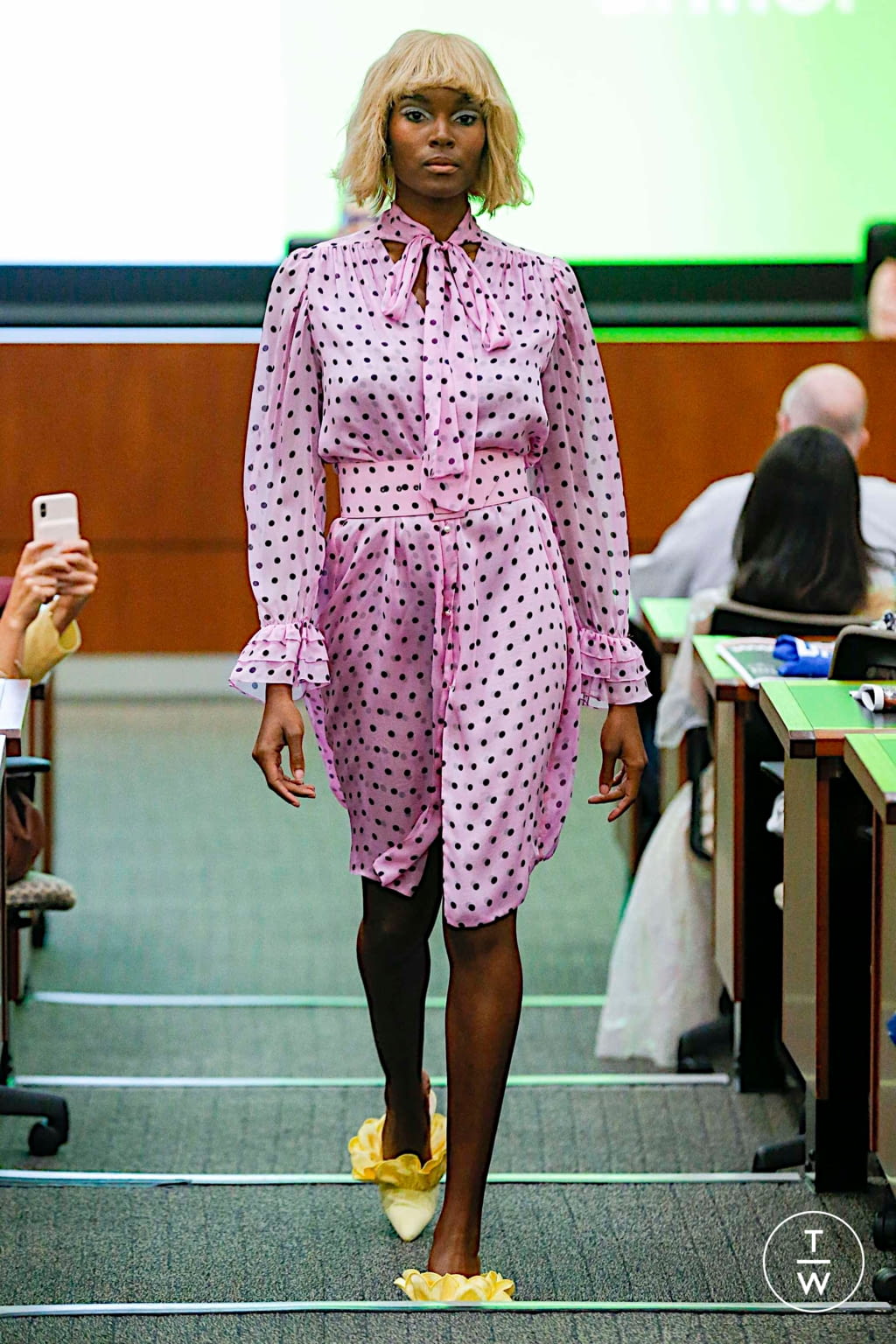 Fashion Week New York Spring/Summer 2020 look 33 from the Batsheva collection 女装