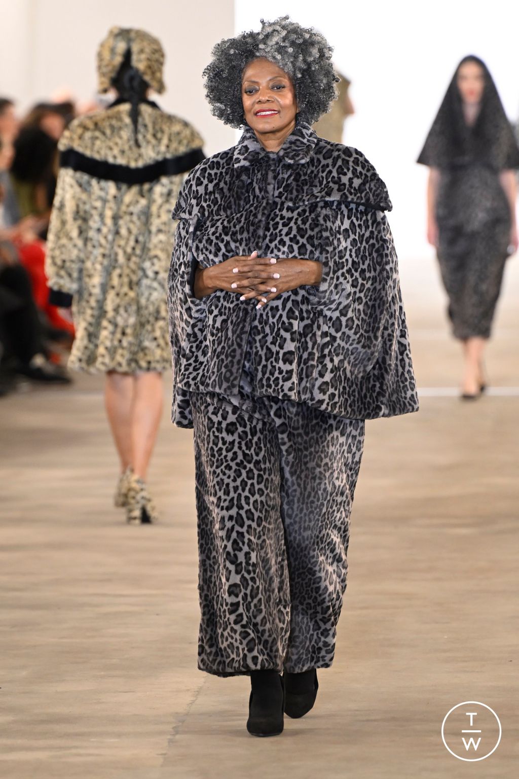 Fashion Week New York Fall/Winter 2024 look 10 de la collection Batsheva womenswear