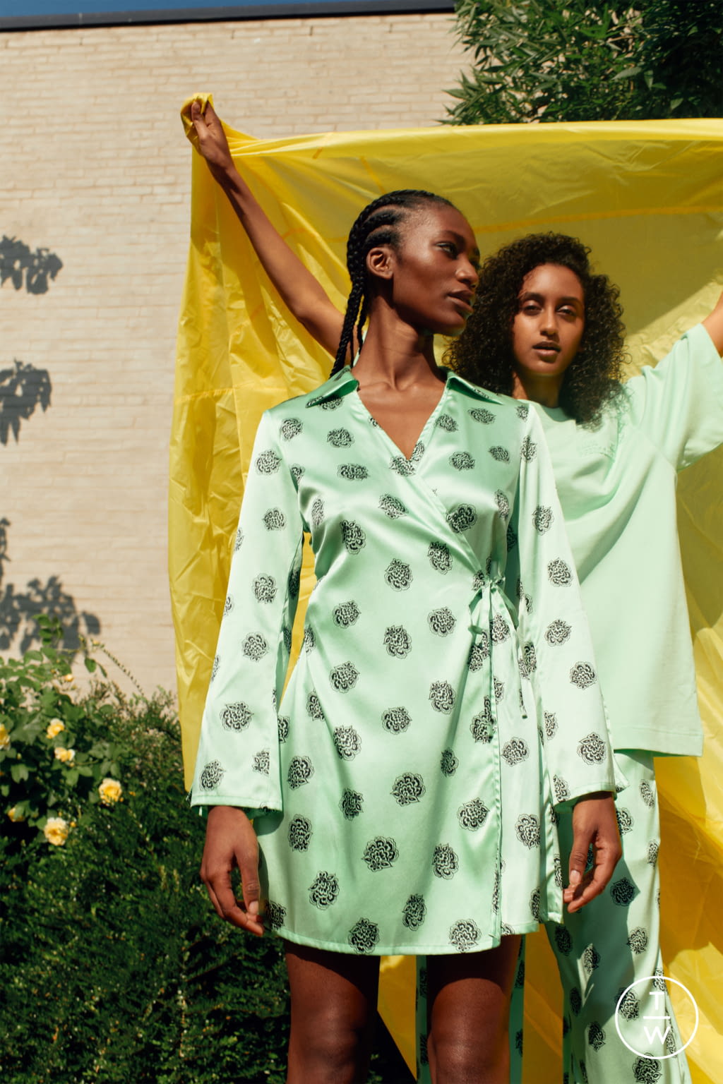 Fashion Week Paris Spring/Summer 2022 look 52 from the BAUM UND PFERDGARTEN collection womenswear