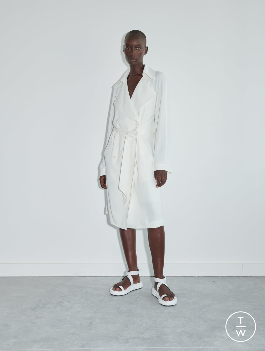 Fashion Week Paris Spring/Summer 2022 look 30 from the Barbara Bui collection womenswear
