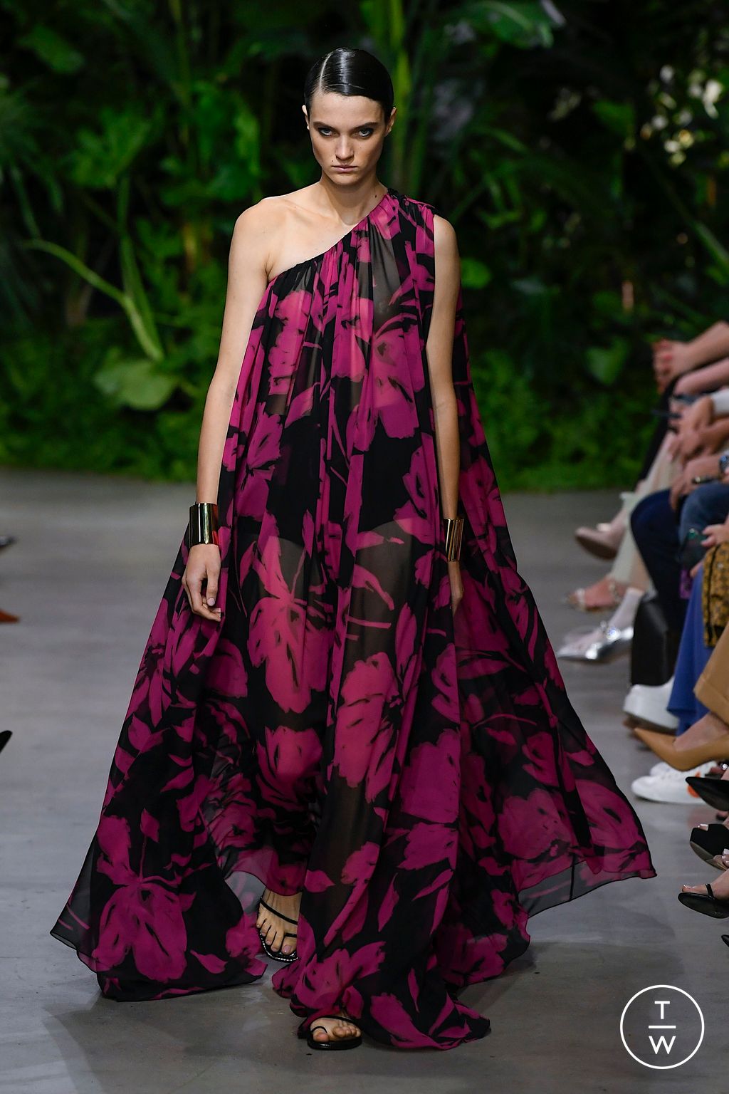 Fashion Week New York Spring/Summer 2023 look 22 de la collection Michael Kors Collection womenswear