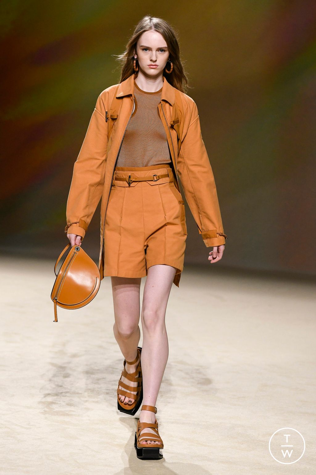 Fashion Week Paris Spring/Summer 2023 look 2 from the Hermès collection womenswear