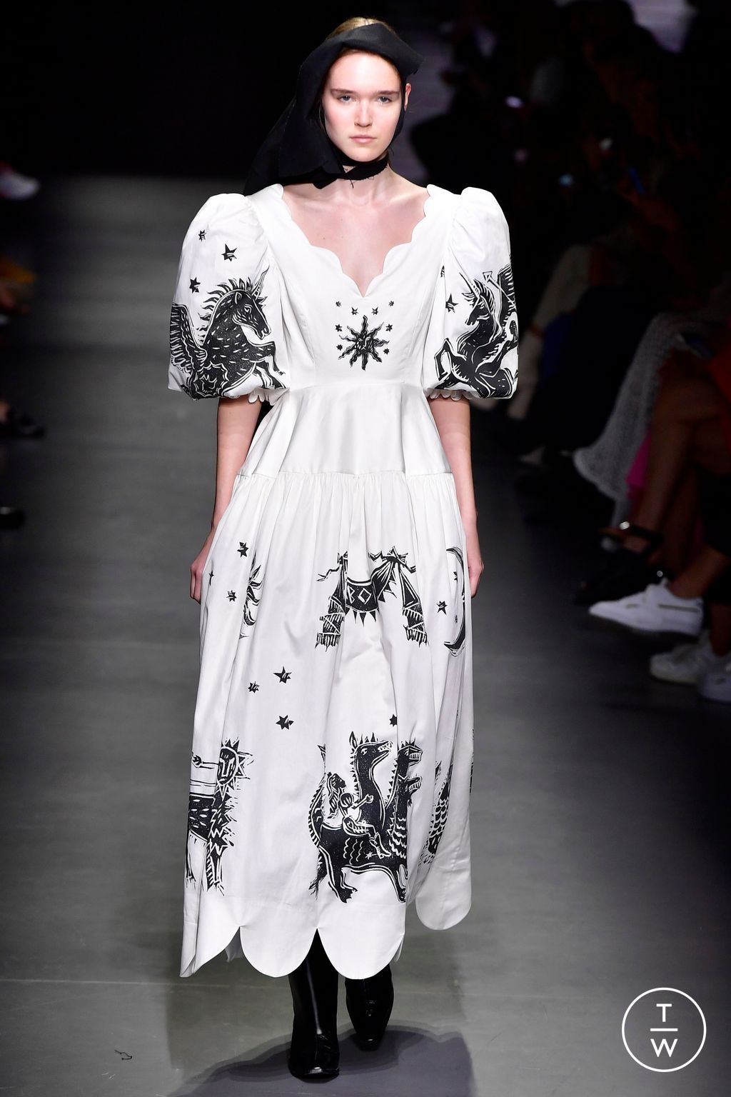 Fashion Week Milan Spring/Summer 2023 look 10 from the BUDAPEST SELECT collection 女装