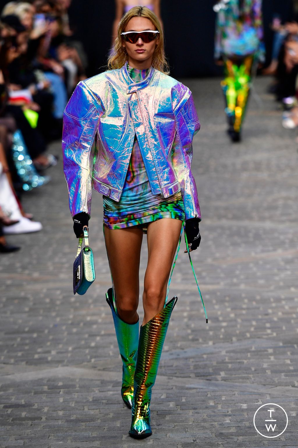 Fashion Week London Spring/Summer 2023 look 28 from the David Koma collection womenswear